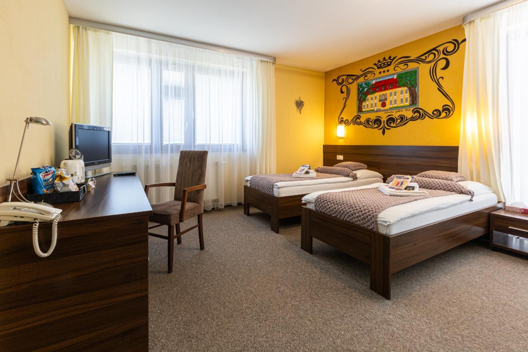 Grand Hotel Senica, Garni Eksteriør bilde