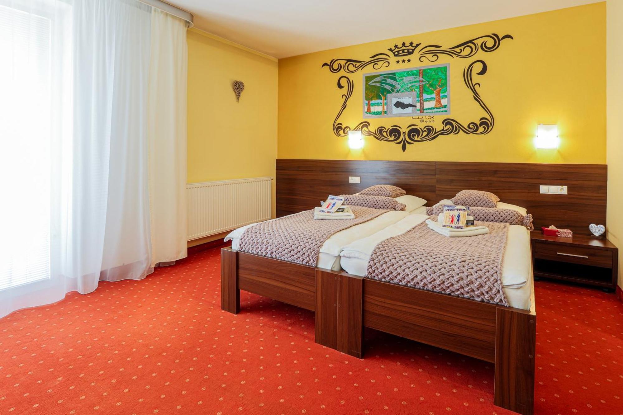 Grand Hotel Senica, Garni Eksteriør bilde
