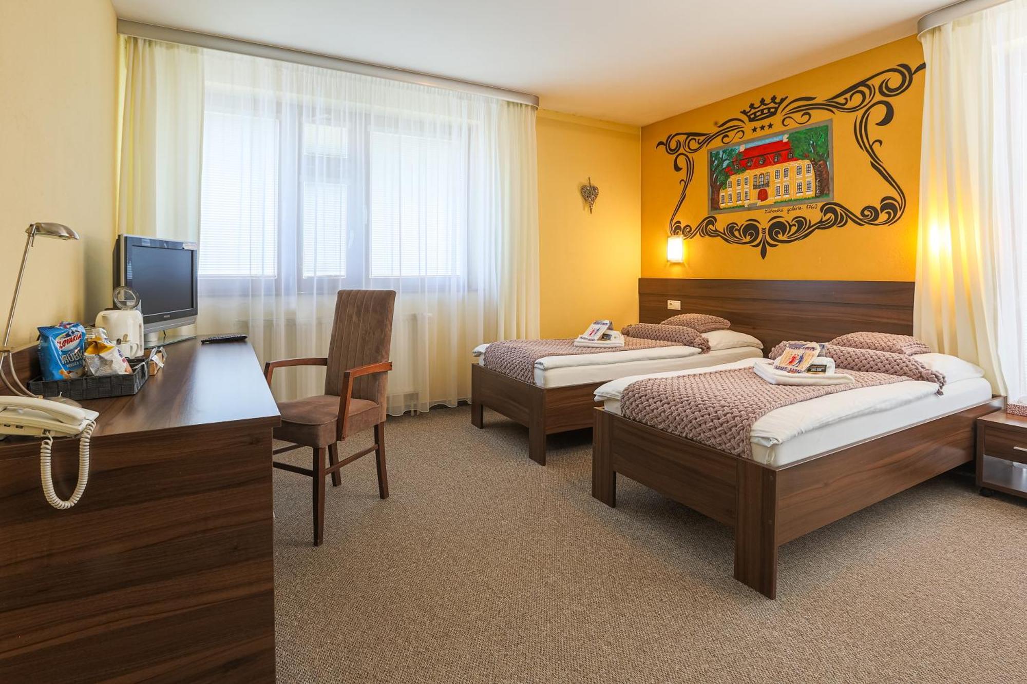 Grand Hotel Senica, Garni Eksteriør bilde
